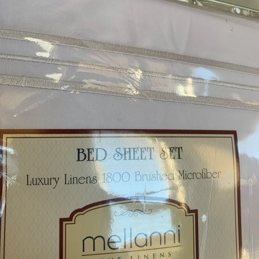 Mellanni Queen Size Sheet Set White Brushed Microfiber Deep Pockets NEW